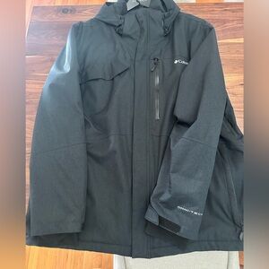 Columbia Men’s Omni-Tech Waterproof Jacket with Omni-Heat Insulation.